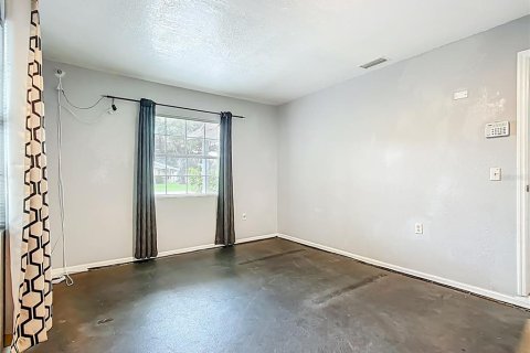 House in Plant City, Florida 4 bedrooms, 126.35 sq.m. № 1858033 - photo 14