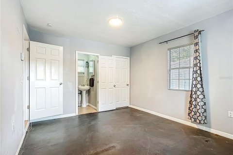 House in Plant City, Florida 4 bedrooms, 126.35 sq.m. № 1858033 - photo 17