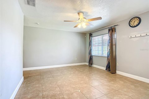 House in Plant City, Florida 4 bedrooms, 126.35 sq.m. № 1858033 - photo 5