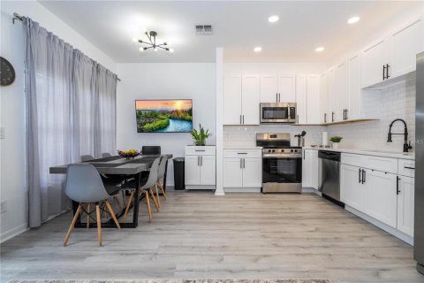 Touwnhouse à louer à Kissimmee, Floride: 4 chambres, 130.06 m2 № 2403043 - photo 15