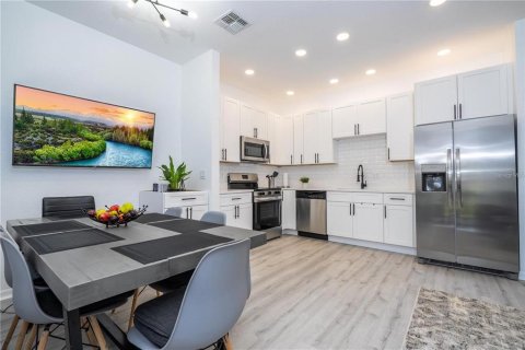 Touwnhouse à louer à Kissimmee, Floride: 4 chambres, 130.06 m2 № 2403043 - photo 16