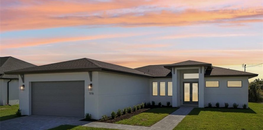 House in Cape Coral, Florida 4 bedrooms, 176.14 sq.m. № 1673721