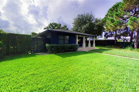 House in SOUTHERN PINES in Tampa, Florida 3 bedrooms, 193.33 sq.m. № 2103928 - photo 2