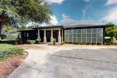 House in SOUTHERN PINES in Tampa, Florida 3 bedrooms, 193.33 sq.m. № 2103928 - photo 13
