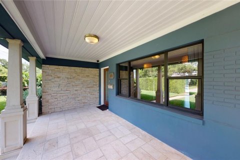 House in SOUTHERN PINES in Tampa, Florida 3 bedrooms, 193.33 sq.m. № 2103928 - photo 6