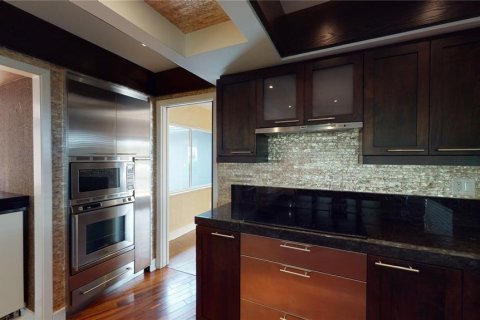 House in SOUTHERN PINES in Tampa, Florida 3 bedrooms, 193.33 sq.m. № 2103928 - photo 29