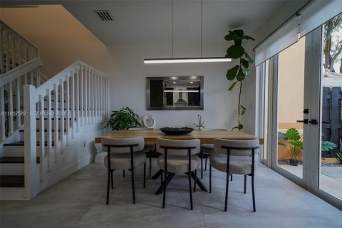 Adosado en alquiler en Miami, Florida, 3 dormitorios, 134.89 m2 № 2011665 - foto 11