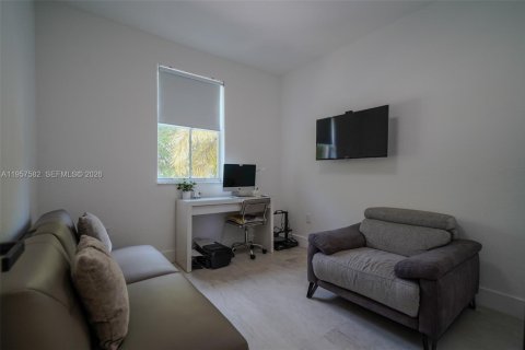 Adosado en alquiler en Miami, Florida, 3 dormitorios, 134.89 m2 № 2011665 - foto 18