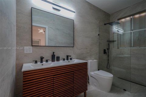 Adosado en alquiler en Miami, Florida, 3 dormitorios, 134.89 m2 № 2011665 - foto 22