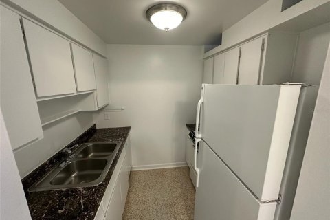 Condo in Orlando, Florida, 1 bedroom  № 2109358 - photo 6