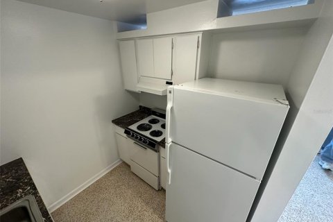 Condo in Orlando, Florida, 1 bedroom  № 2109358 - photo 8