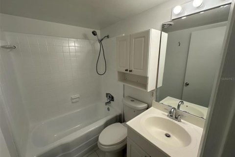 Condo in Orlando, Florida, 1 bedroom  № 2109358 - photo 11