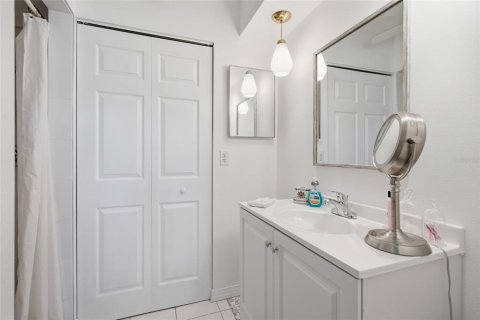 House in Nokomis, Florida 2 bedrooms, 117.06 sq.m. № 2218352 - photo 17