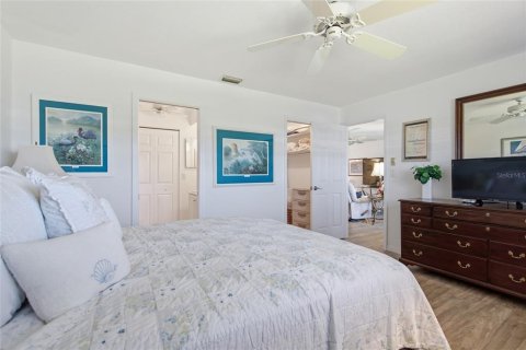 House in Nokomis, Florida 2 bedrooms, 117.06 sq.m. № 2218352 - photo 16