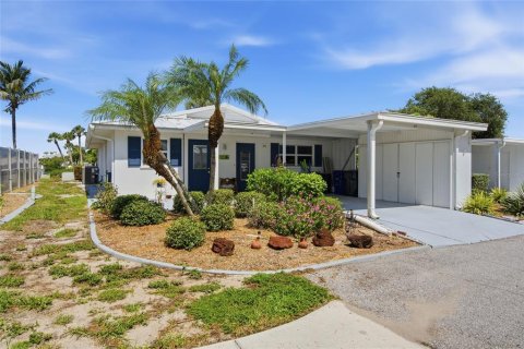 House in Nokomis, Florida 2 bedrooms, 117.06 sq.m. № 2218352 - photo 2
