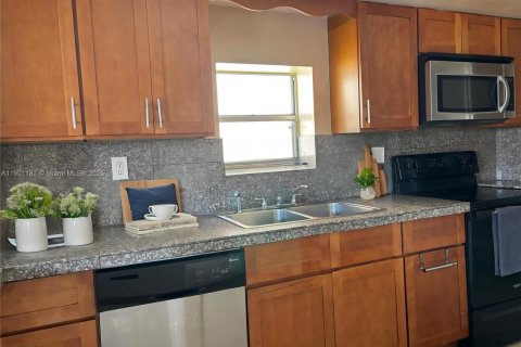 Adosado en alquiler en Davie, Florida, 3 dormitorios, 156.08 m2 № 1953561 - foto 5