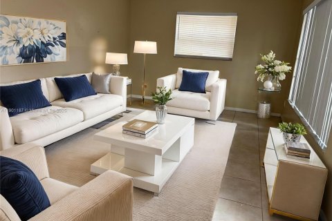 Adosado en alquiler en Davie, Florida, 3 dormitorios, 156.08 m2 № 1953561 - foto 1