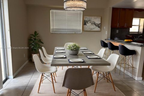 Adosado en alquiler en Davie, Florida, 3 dormitorios, 156.08 m2 № 1953561 - foto 3