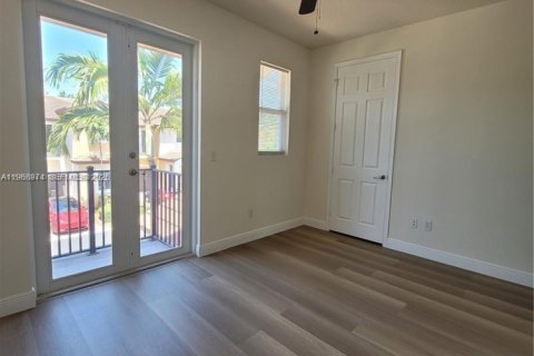 Townhouse in Coconut Creek, Florida 3 bedrooms, 122.26 sq.m. № 2031849 - photo 9