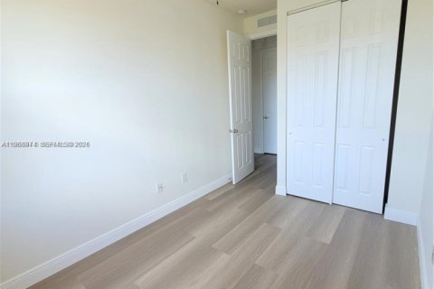 Townhouse in Coconut Creek, Florida 3 bedrooms, 122.26 sq.m. № 2031849 - photo 13