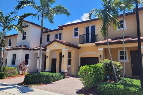 Townhouse in Coconut Creek, Florida 3 bedrooms, 122.26 sq.m. № 2031849