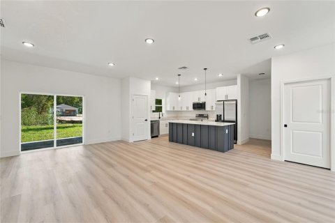Casa en venta en Citrus Springs, Florida, 3 dormitorios, 149.57 m2 № 2416350 - foto 3