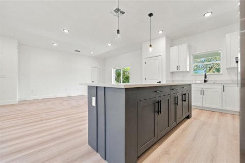 Casa en venta en Citrus Springs, Florida, 3 dormitorios, 149.57 m2 № 2416350 - foto 11