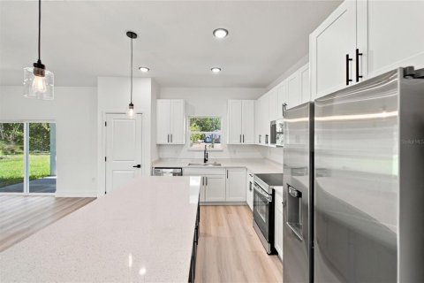 Casa en venta en Citrus Springs, Florida, 3 dormitorios, 149.57 m2 № 2416350 - foto 8