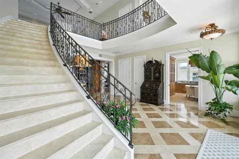 Casa en venta en Palm Coast, Florida, 4 dormitorios, 713.68 m2 № 1871110 - foto 4