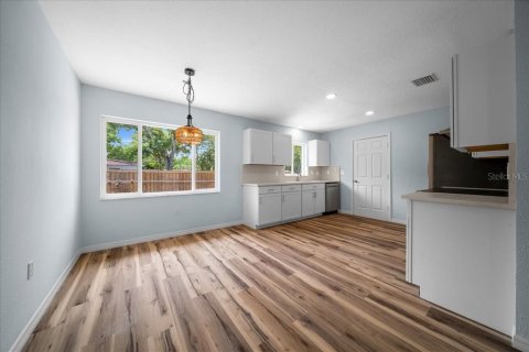 House in Ocala, Florida 3 bedrooms, 106.28 sq.m. № 2100919 - photo 10