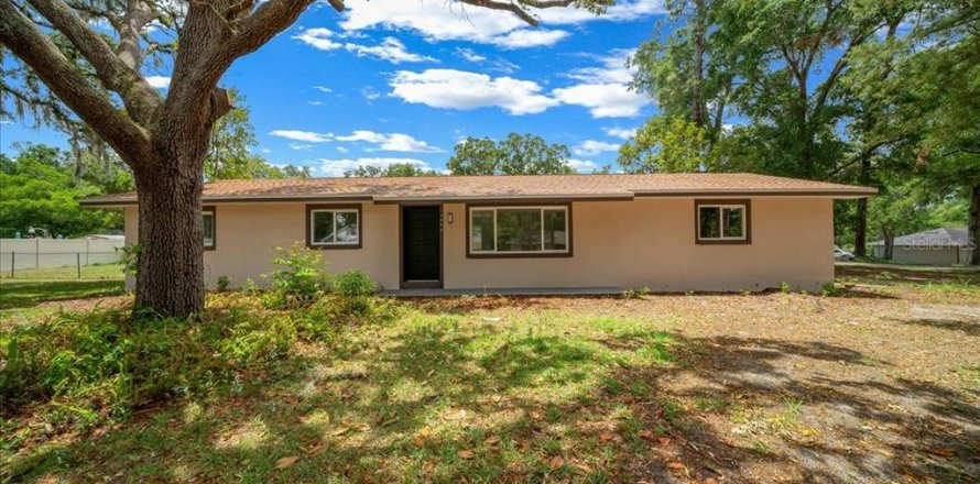 House in Ocala, Florida 3 bedrooms, 106.28 sq.m. № 2100919