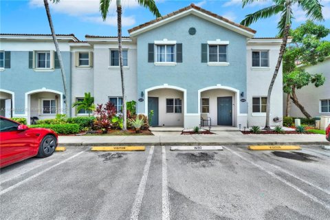 Touwnhouse à louer à Homestead, Floride: 3 chambres, 140.19 m2 № 1848913 - photo 1