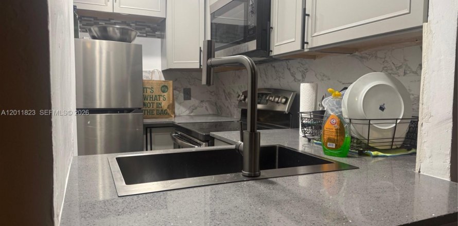 Apartamento en Miami, Florida 1 dormitorio, 69.31 m2 № 2075041