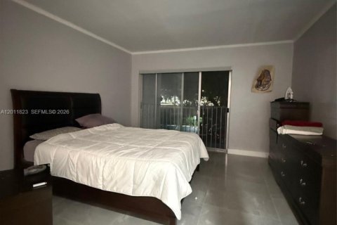 Apartamento en alquiler en Miami, Florida, 1 dormitorio, 69.31 m2 № 2075041 - foto 13