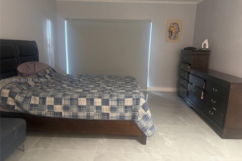 Apartamento en alquiler en Miami, Florida, 1 dormitorio, 69.31 m2 № 2075041 - foto 12