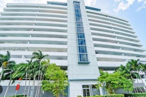 Condo in Miami, Florida, 1 bedroom  № 2006117