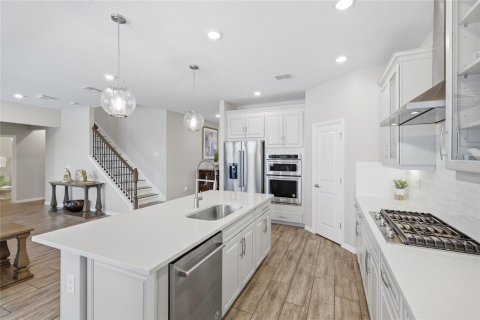 House in Bradenton, Florida 5 bedrooms, 344.02 sq.m. № 2102235 - photo 29