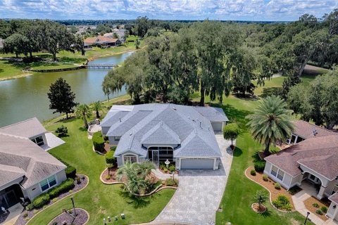 Villa ou maison à The Villages, Floride 3 chambres, 250.28 m2 № 2349951
