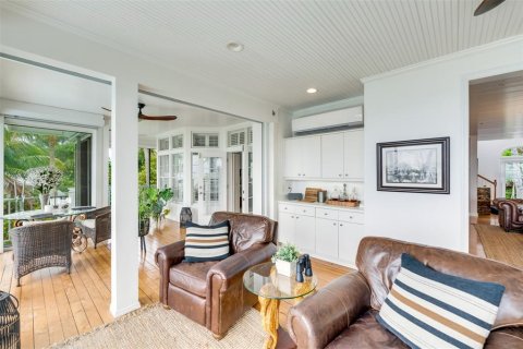 Купить виллу или дом в Каптива, Флорида 9 комнат, 464.51м2, № 2099169 - фото 18