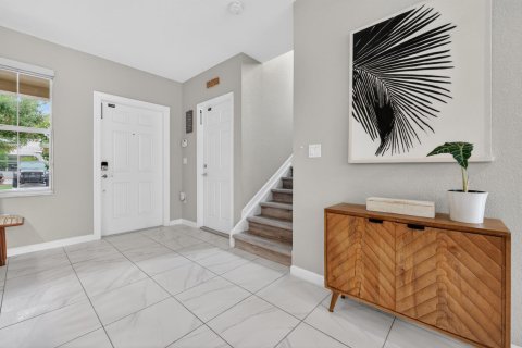 Townhouse in Port St. Lucie, Florida 3 bedrooms, 137.22 sq.m. № 2087047 - photo 4