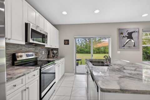 Townhouse in Port St. Lucie, Florida 3 bedrooms, 137.22 sq.m. № 2087047 - photo 6