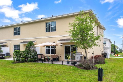 Townhouse in Port St. Lucie, Florida 3 bedrooms, 137.22 sq.m. № 2087047 - photo 26