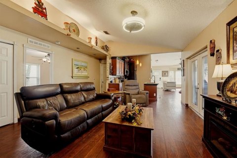 Villa ou maison à vendre à Palm Coast, Floride: 4 chambres, 160.72 m2 № 2434903 - photo 10