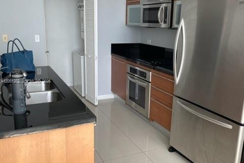Copropriété à louer à Miami, Floride: 1 chambre, 91.88 m2 № 2192838 - photo 6