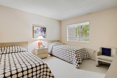 Condo in Lake Worth, Florida, 3 bedrooms № 2260346 - photo 21