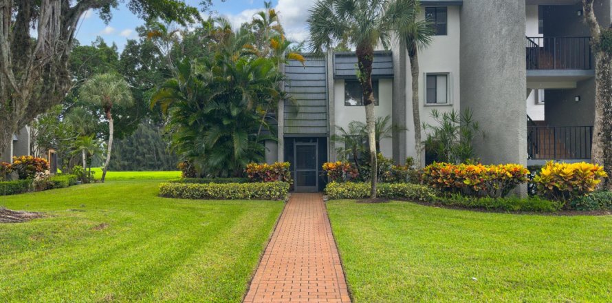 Condo in Lake Worth, Florida, 3 bedrooms № 2260346