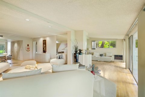 Condo in Lake Worth, Florida, 3 bedrooms № 2260346 - photo 4