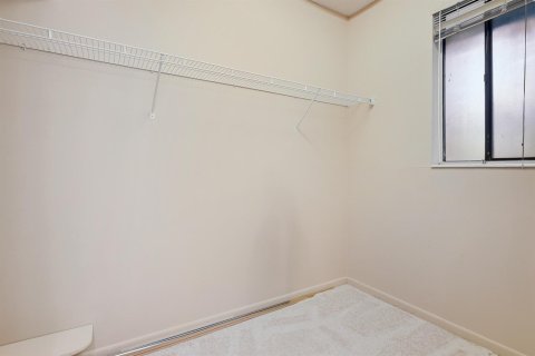 Condo in Lake Worth, Florida, 3 bedrooms № 2260346 - photo 19