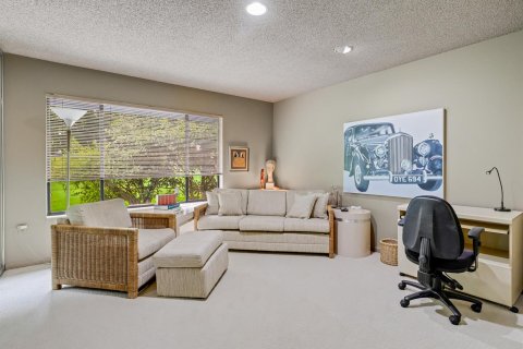 Condo in Lake Worth, Florida, 3 bedrooms № 2260346 - photo 24