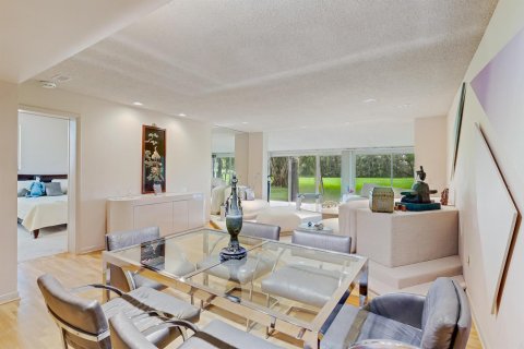Condo in Lake Worth, Florida, 3 bedrooms № 2260346 - photo 9
